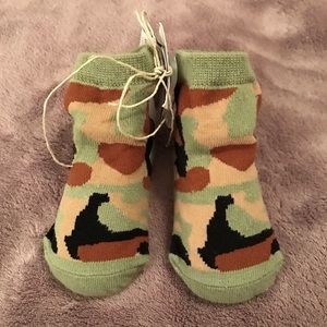 NWT Mudpie Baby Camoflauge Booties